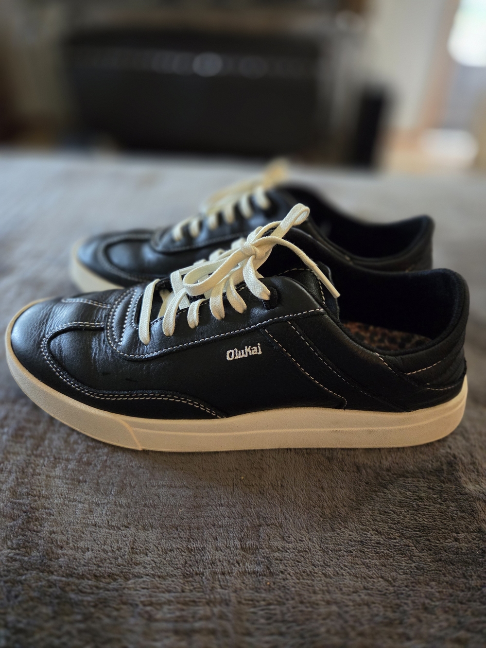 Womens OluKai Black Leather Low-Top Sneakers with Cream Soles and Laces